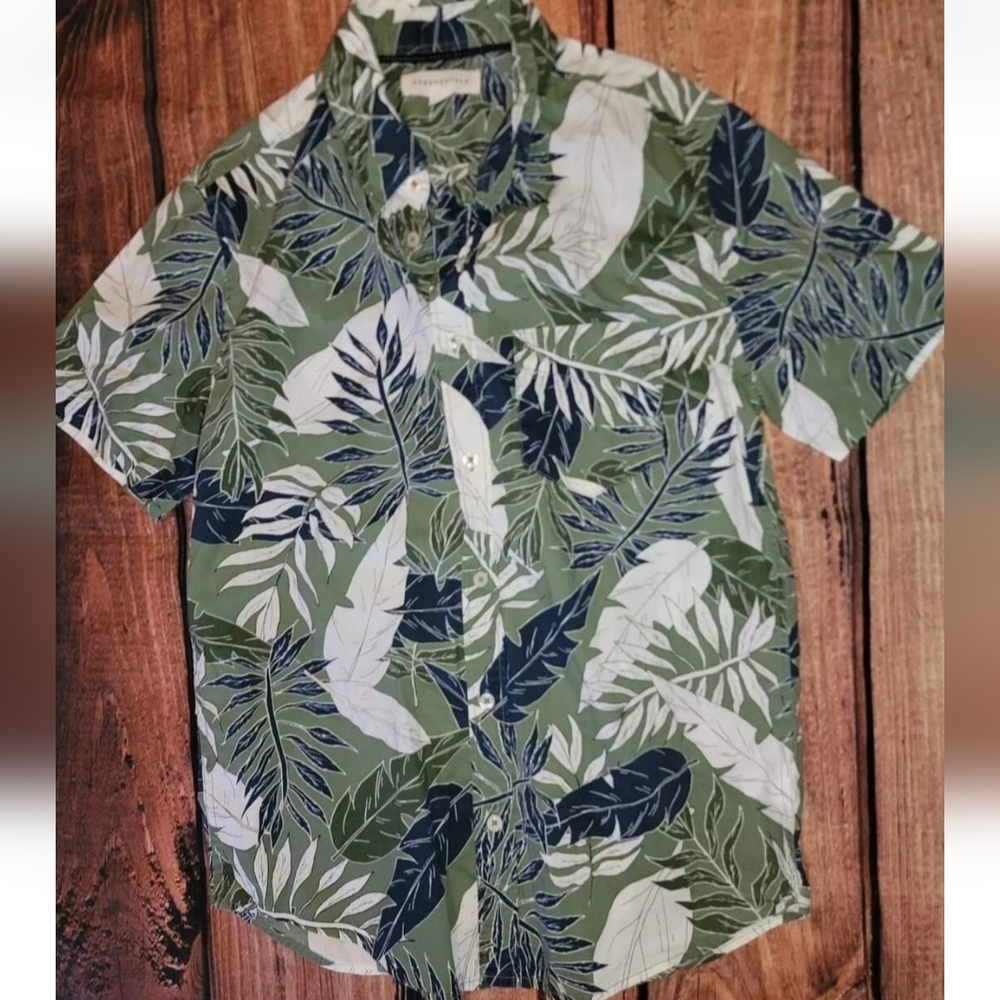 Aeropostale Mens Hawaiian Floral Shirt Sz Small Button Up Green